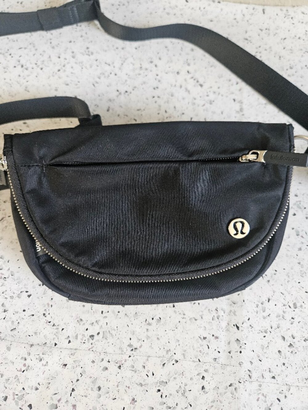 Lululemon cross body purse